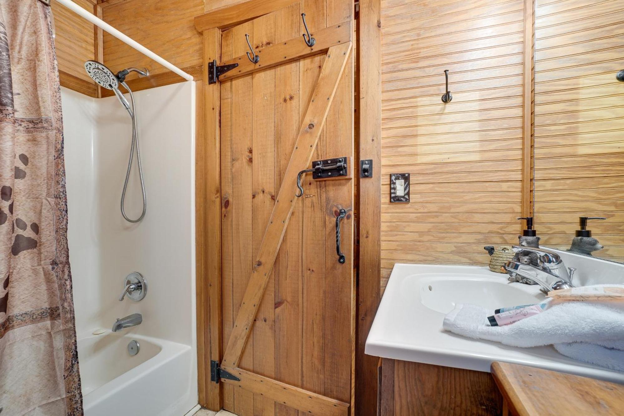 Secluded Family Retreat In Dahlonega With Hot Tub! Villa Luaran gambar